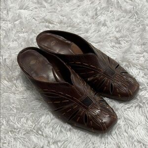 Nurture Lafayette Brown Leather Kitten Heel Mules Slip On Shoes 6.5